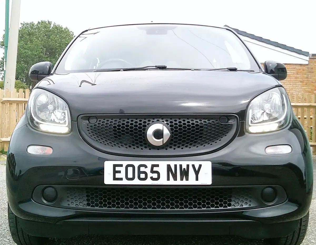 Used Smart ForFour Premium 71 HP (52 kW) 2015 Black Hatchback