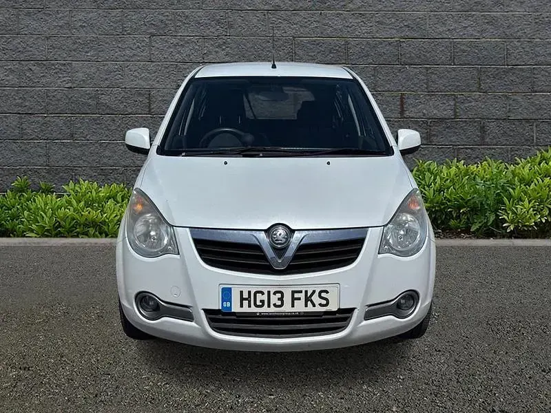 Used Vauxhall Agila 2013 White MPV