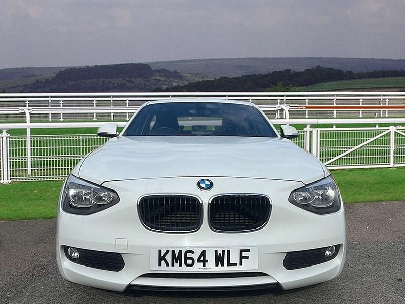 Used BMW 120 Sport Line 2014 White Hatchback