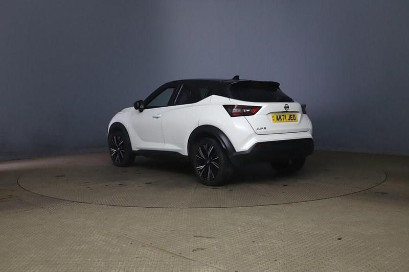 Used Nissan Juke Tekna+ 114 HP (83 kW) 2021 White SUV