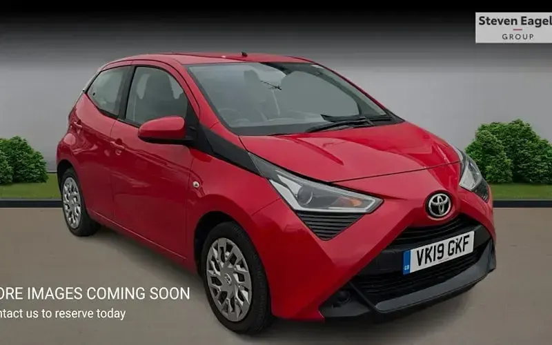 Used Toyota Aygo X-play 72 HP (52 kW) 2020 Hatchback