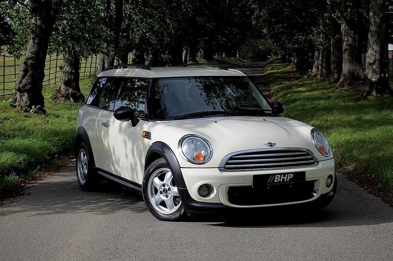 White Used 2011 Mini One Clubman Estate | £3,750 - Image 1/4