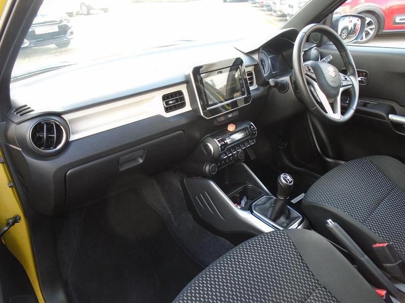 Used Suzuki Ignis SZ5 82 HP (60 kW) 2020 Yellow SUV