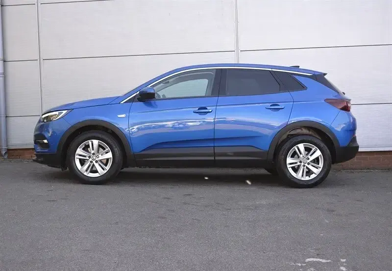 Used Vauxhall Grandland X Business Edition 130 HP (95 kW) 2021 Blue SUV