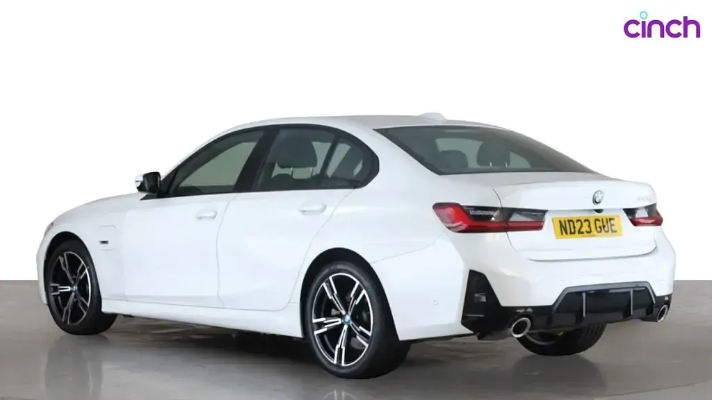 Used BMW 330e M Sport 292 HP (214 kW) 2023 White Sedan
