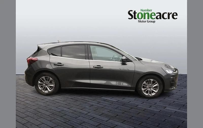 Used Ford Focus Titanium 123 HP (90 kW) 2024 Grey Hatchback