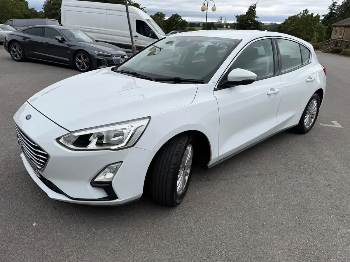 Used Ford Focus Titanium 2019 White Hatchback