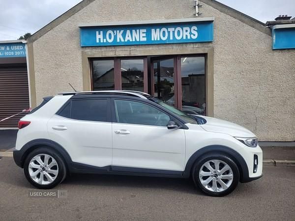 Used Kia Stonic First Edition 108 HP (79 kW) 2018 White SUV