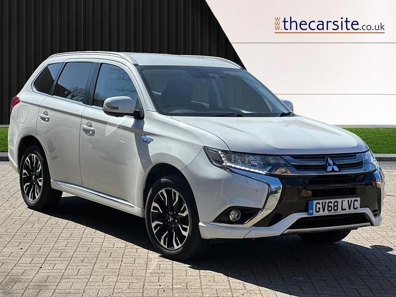 White Used 2018 Mitsubishi Outlander P-HEV Estate | £13,490 (Expensive) - Image 1/3