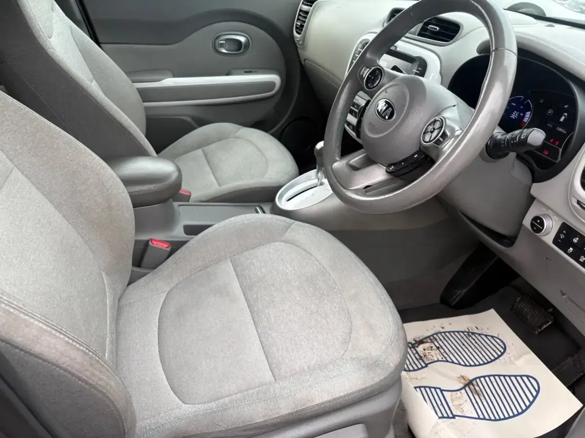 Used Kia Soul 80 kW (110 HP) 2015 Silver SUV