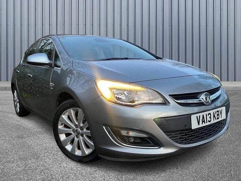 Silver Used 2013 Vauxhall Astra Elite Hatchback | £2,099 (Good price) - Image 1/4