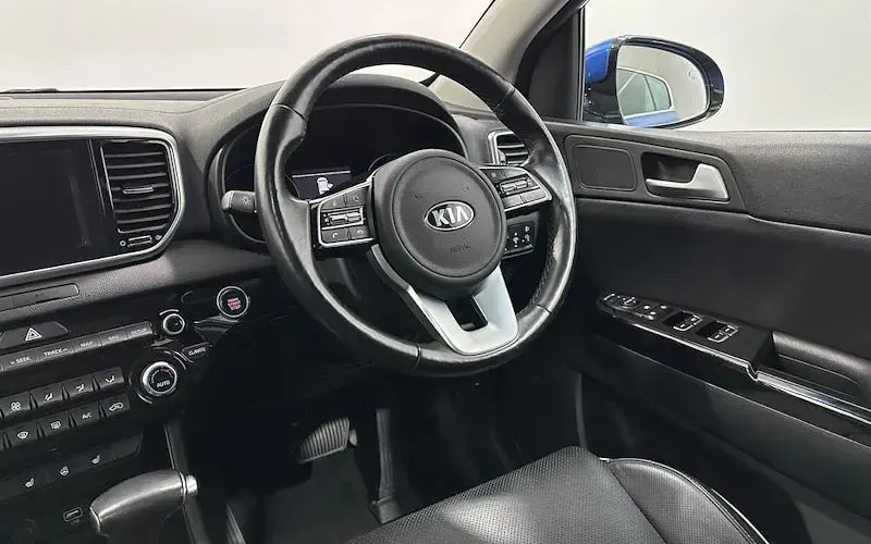 Used Kia Sportage 136 HP (100 kW) 2019 Blue SUV