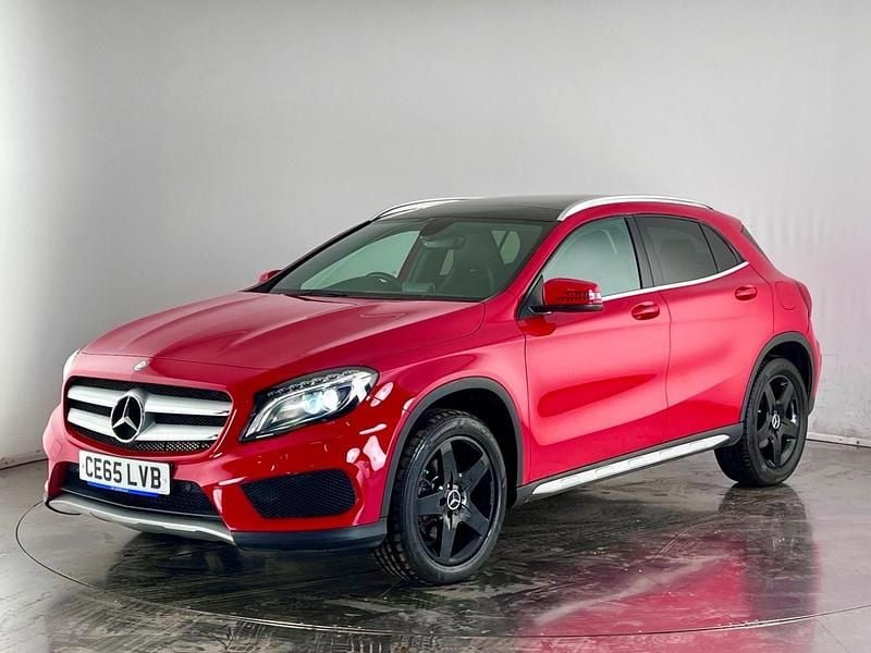 Used Mercedes GLA220 AMG line 170 HP (125 kW) 2015 Red SUV