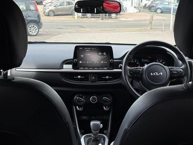 Used Kia Picanto X-Line 66 HP (48 kW) 2022 White Hatchback