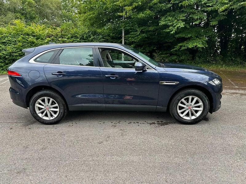 Used Jaguar F-Pace Prestige 180 HP (132 kW) 2017 Blue SUV