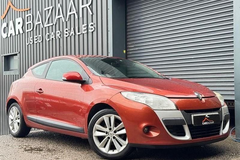 Used Renault Mégane III Expression 110 HP (80 kW) 2010 Coupe