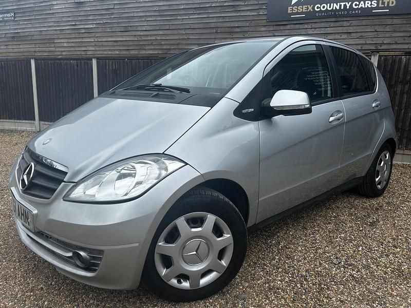 Used Mercedes A160 Classic 95 HP (69 kW) 2011 Silver Hatchback