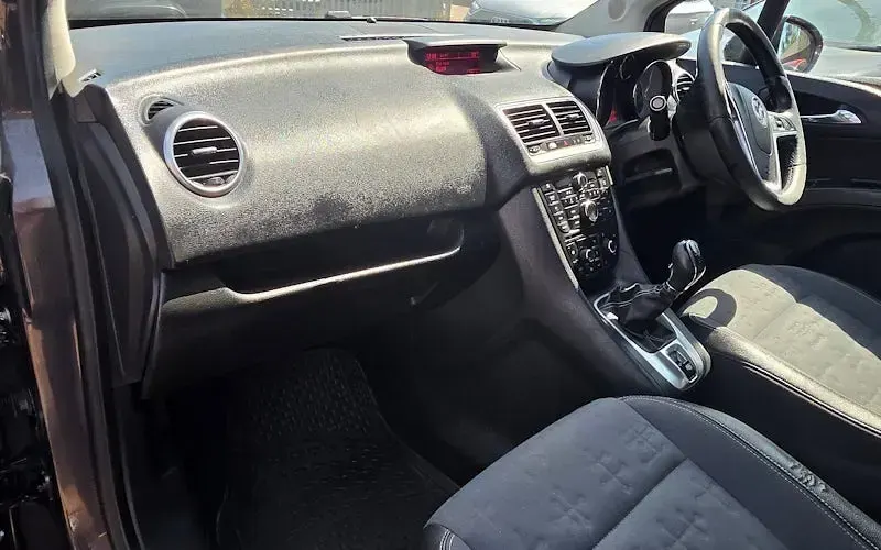 Used Vauxhall Meriva 101 HP (74 kW) 2016 Grey MPV