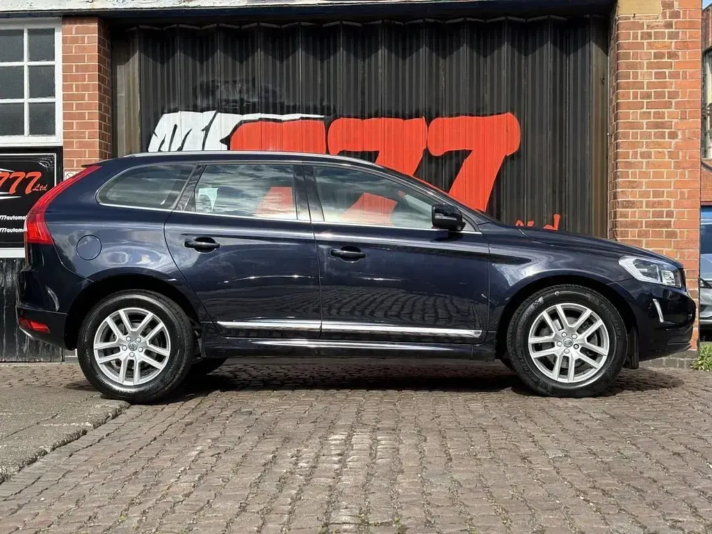 Used Volvo XC60 SE Lux 2017 Blue SUV