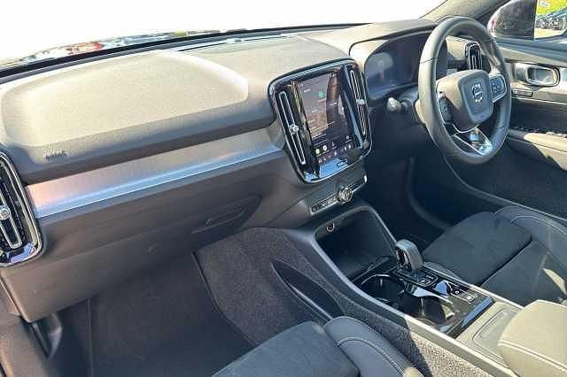 Used Volvo XC40 Plus 197 HP (144 kW) 2025 Onyx black SUV