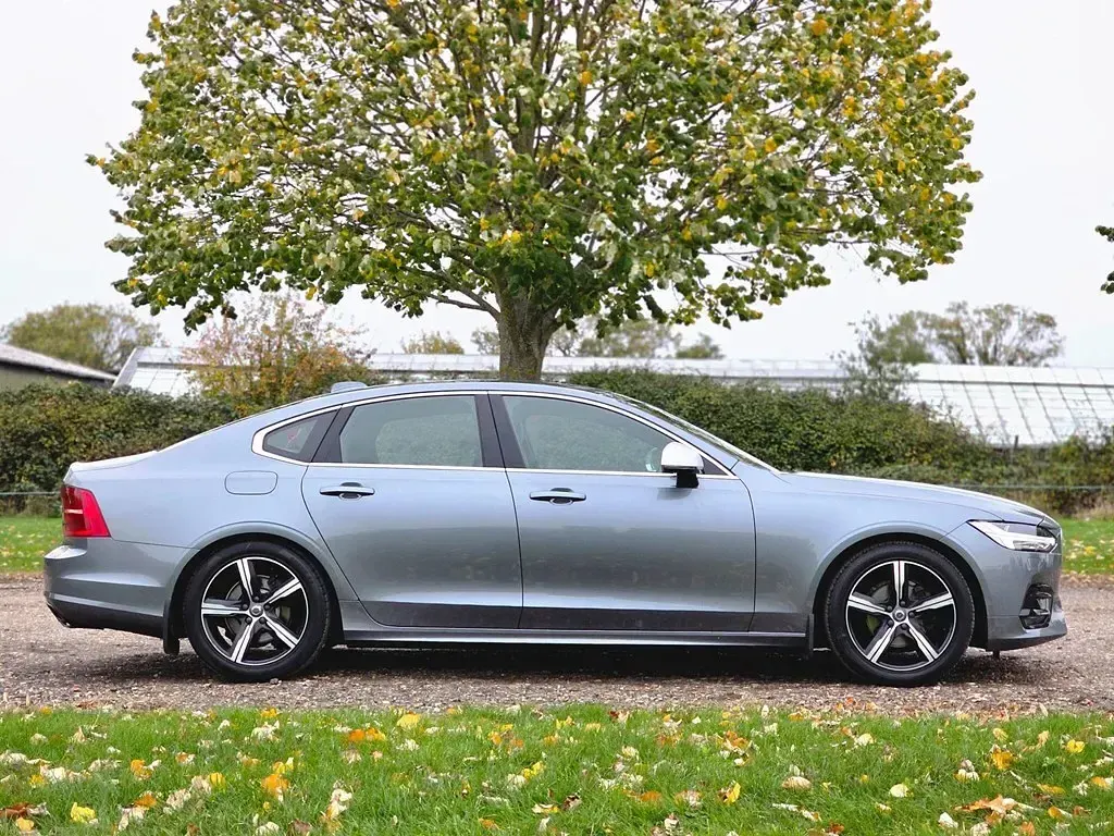 Used Volvo S90 R-Design 190 HP (139 kW) 2019 Grey Sedan