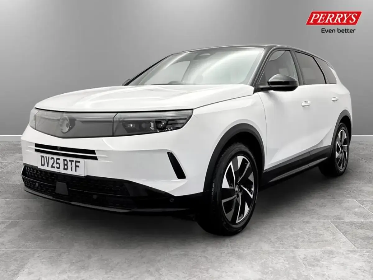 Used Vauxhall Grandland X Ultimate 134 HP (98 kW) 2025 White SUV