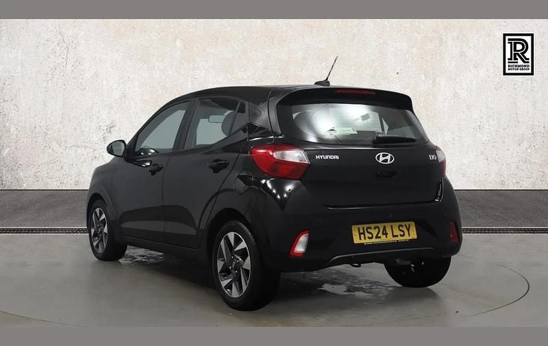 Used Hyundai i10 Advanced 77 HP (56 kW) 2024 Black Hatchback