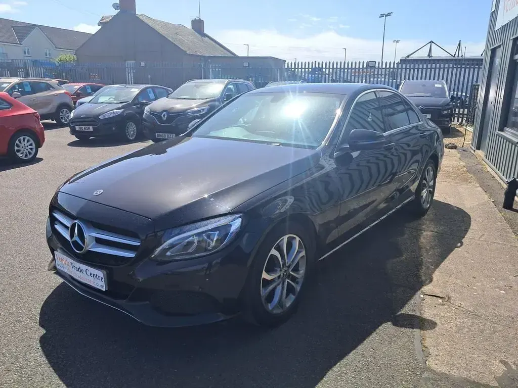 Used Mercedes C200 184 HP (135 kW) 2018 Black Sedan