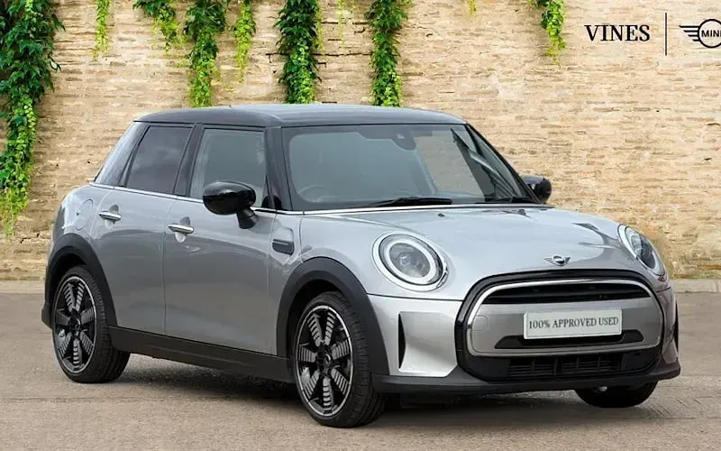 Used Mini Cooper Exclusive 136 HP (100 kW) 2023 Hatchback