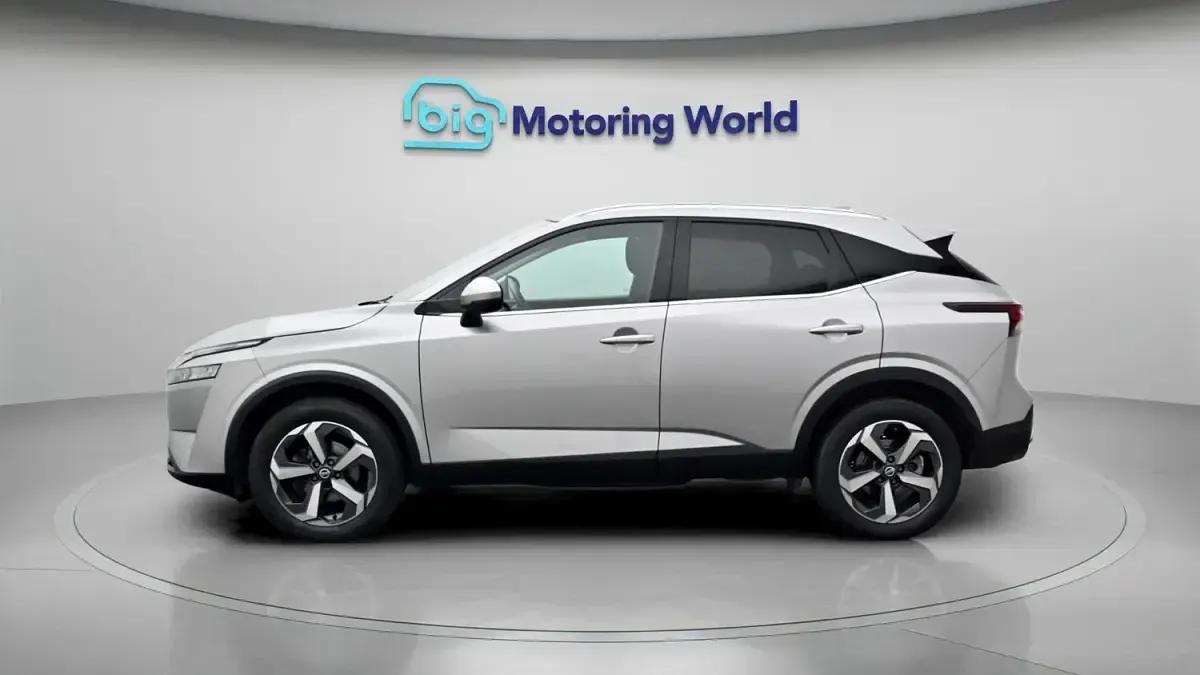 Used Nissan Qashqai N-Connecta 2022 Silver SUV