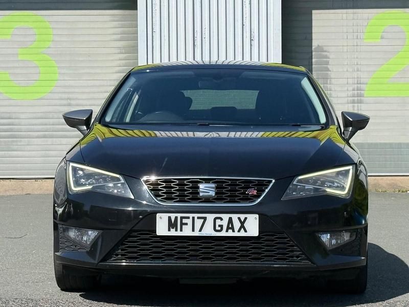 Begagnad Seat Leon FR 2017 Svart Halvkombi