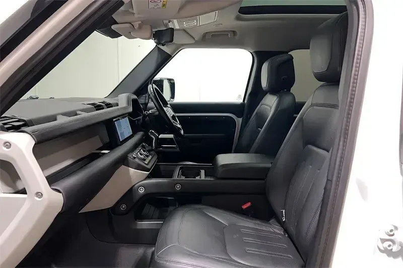 Used Land Rover Defender HSE 245 HP (180 kW) 2021 White SUV
