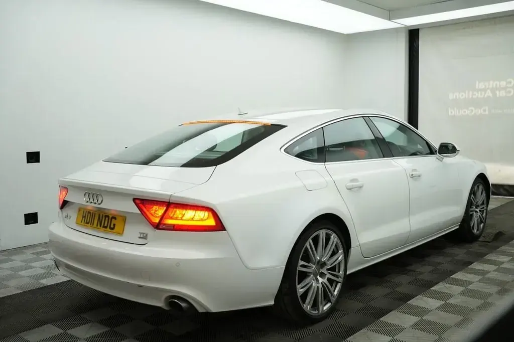 Used Audi A7 Sportback 2011 White Hatchback