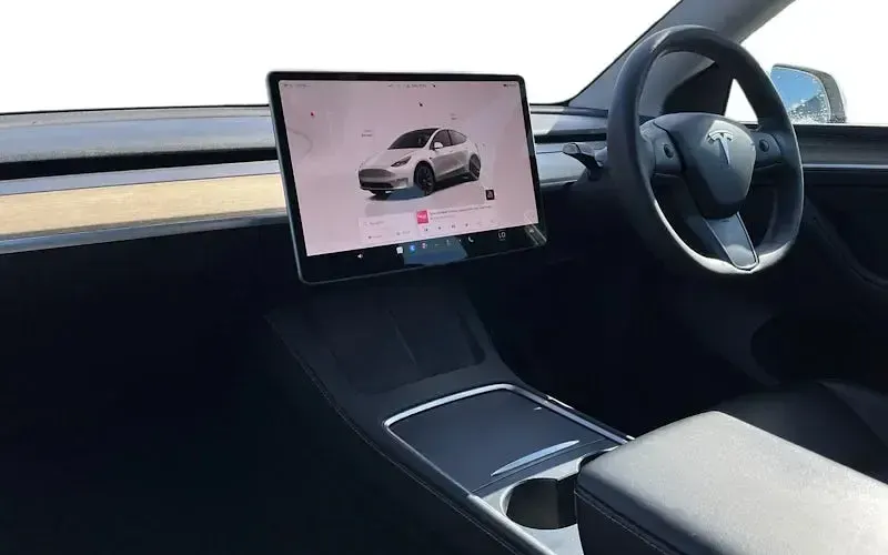 Used Tesla Model Y Long Range AWD 286 kW (389 HP) 2025 SUV