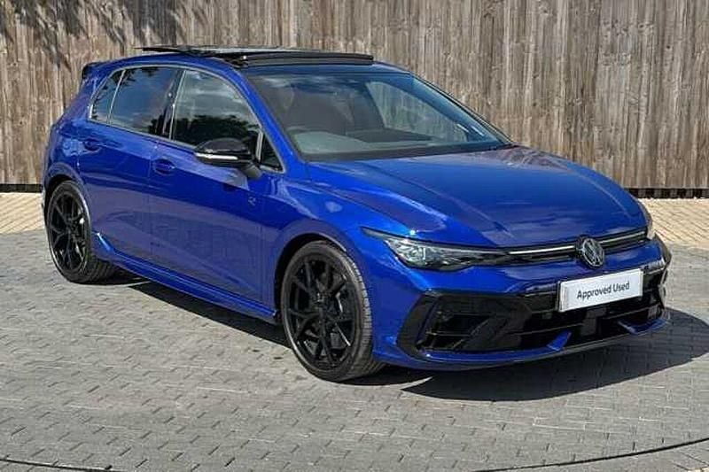 Used 2025 VW Golf VIII | £44,499 (Expensive) - Image 1/4