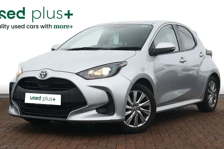 Used Toyota Yaris 116 HP (85 kW) 2022 Silver Hatchback