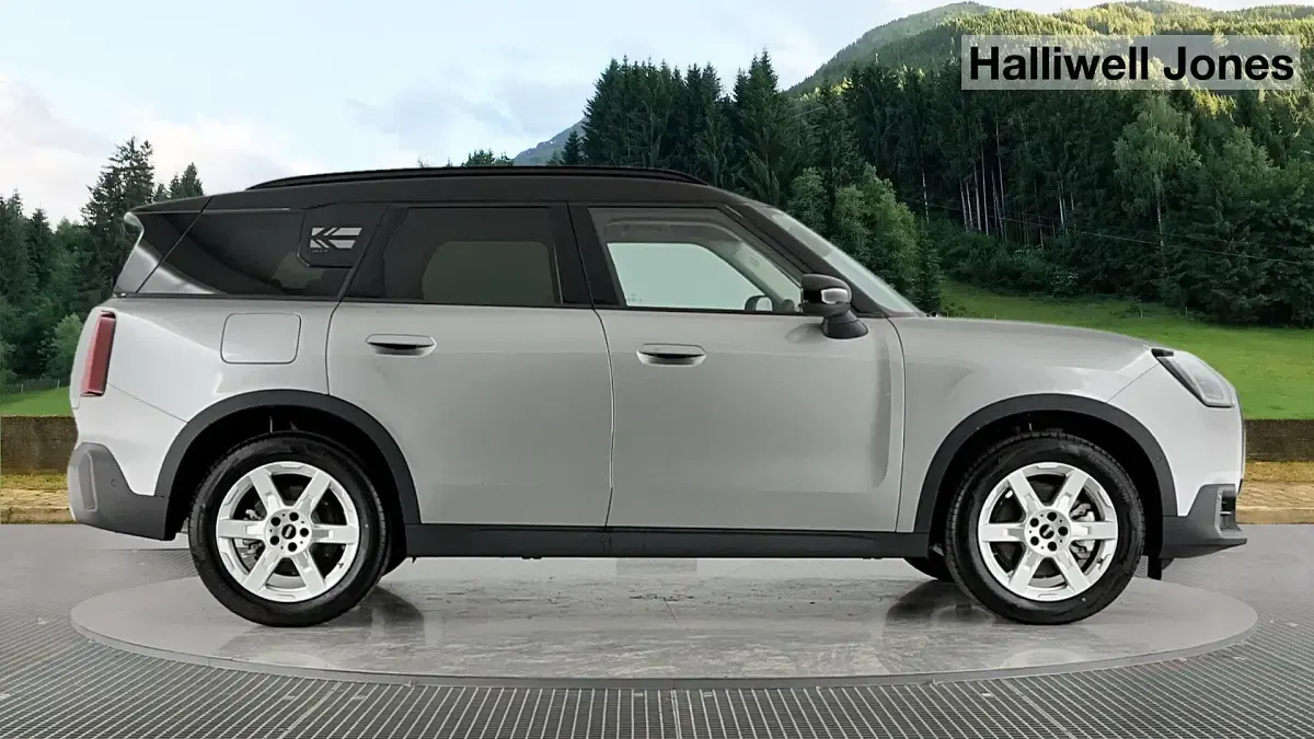 Used Mini Countryman 215 HP (158 kW) 2025 Silver SUV
