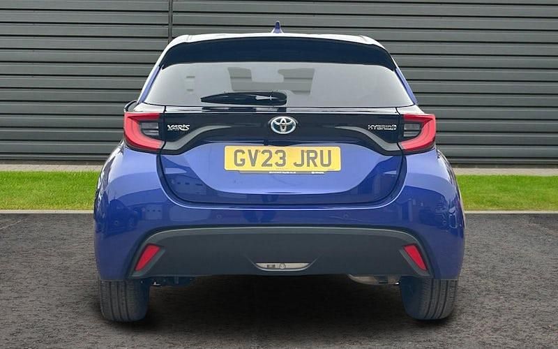 Used Toyota Yaris Hybrid Design 116 HP (85 kW) 2026 Hatchback