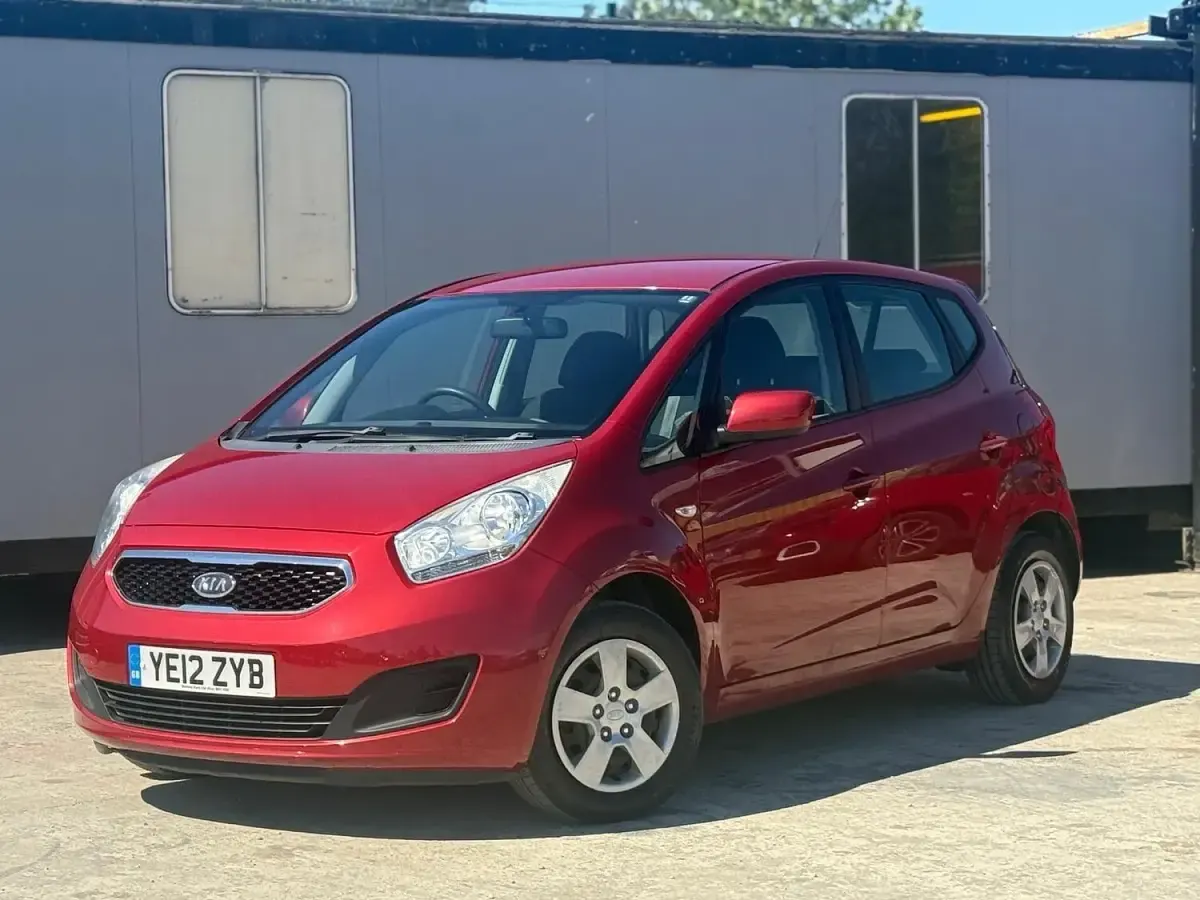 Used Kia Venga Air 90 HP (66 kW) 2012 Red Hatchback