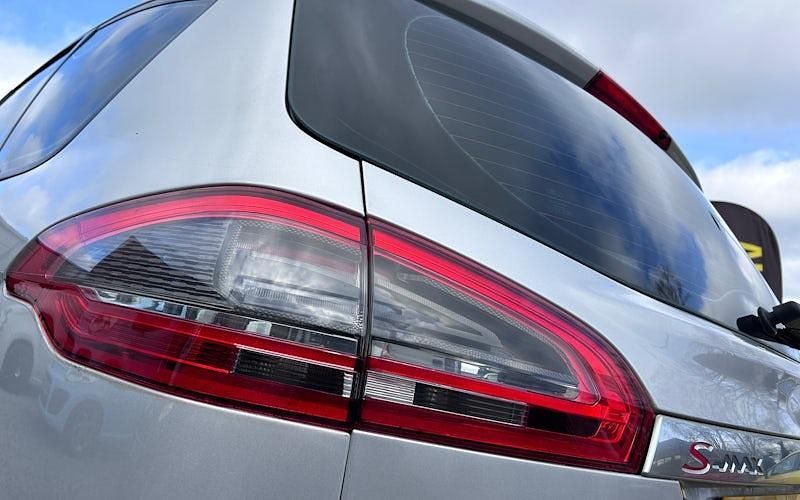 Used Ford S-MAX Zetec 116 HP (85 kW) 2013 Silver MPV