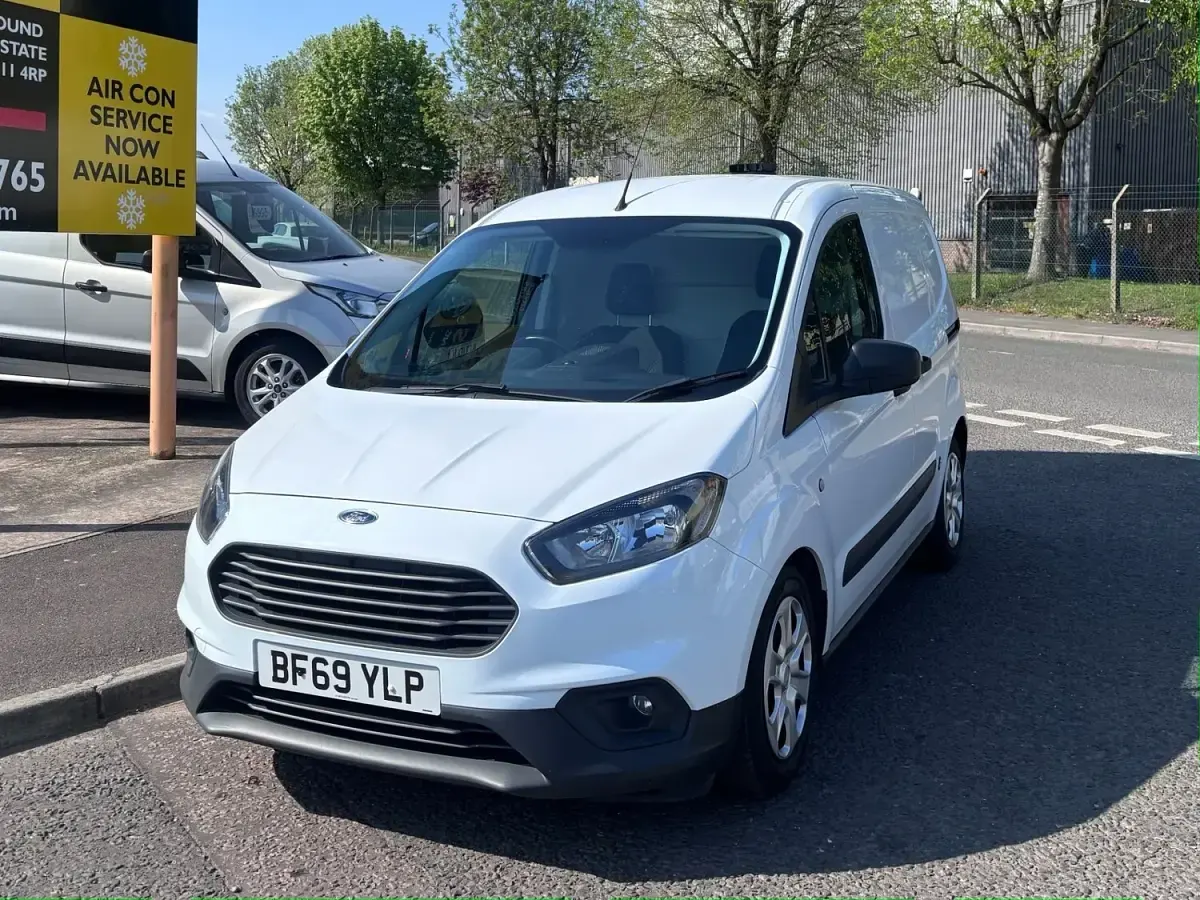 Used Ford Transit Courier Trend 2019 White Van