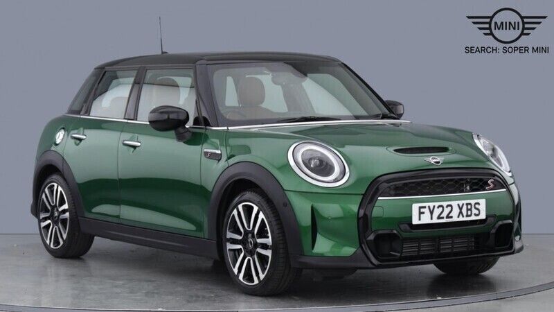 Green Used 2022 Mini Cooper S Exclusive Hatchback | £22,700 (Fair price) - Image 1/4