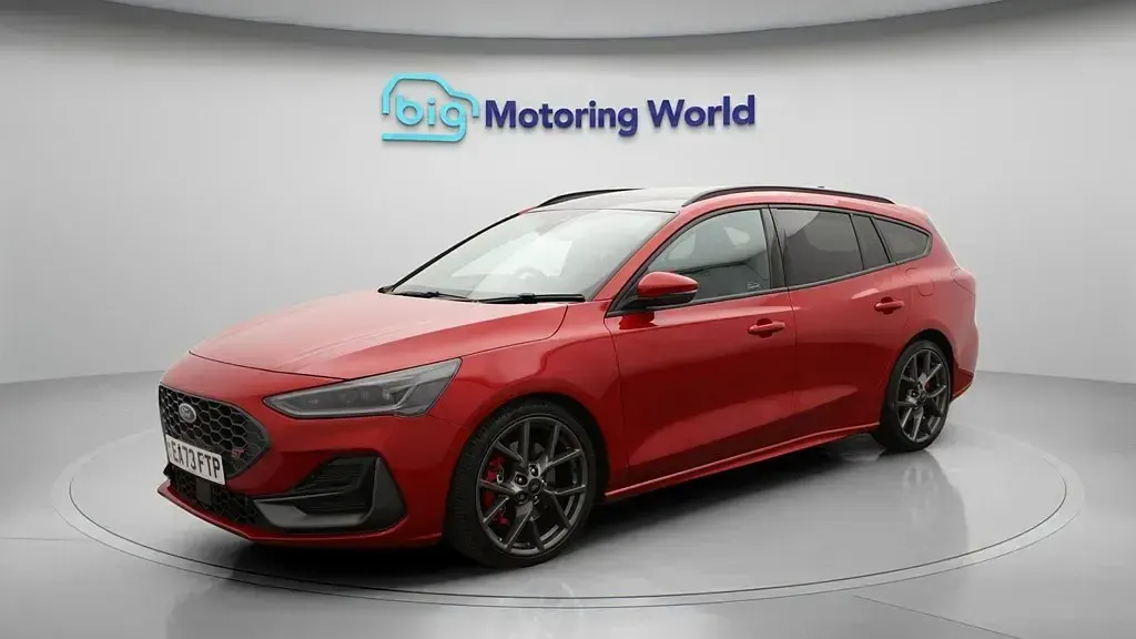 Usado Ford Focus ST 280 HP (205 kW) 2023 Vermelho Carrinha