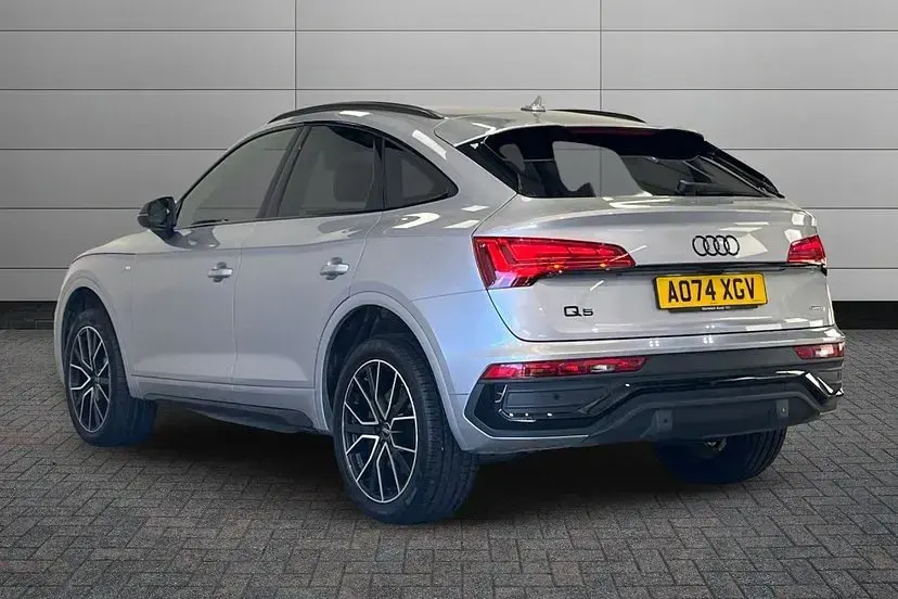 Used Audi Q5 Sportback Black Edition 204 HP (150 kW) 2024 Silver SUV