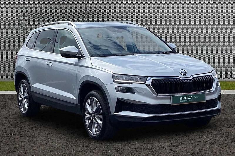 Brilliant silver metallic Used 2024 Skoda Karoq SE L SUV | £19,460 (Fair price) - Image 1/4