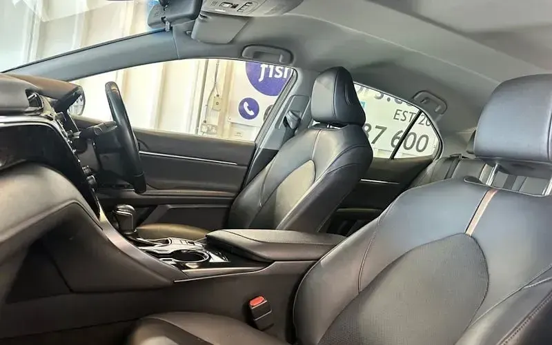 Used Toyota Camry Hybrid Design 218 HP (160 kW) 2020 Blue Sedan