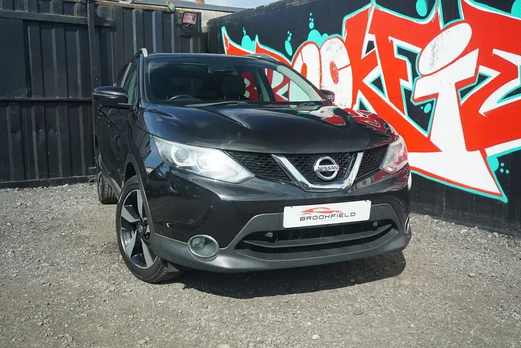 Used Nissan Qashqai N-TEC 163 HP (119 kW) 2015 Black SUV