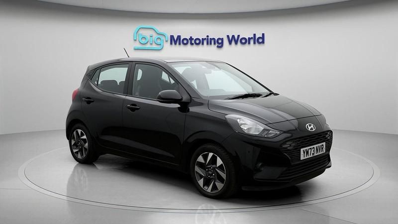 Used Hyundai i10 Advanced 65 HP (47 kW) 2023 Black Hatchback