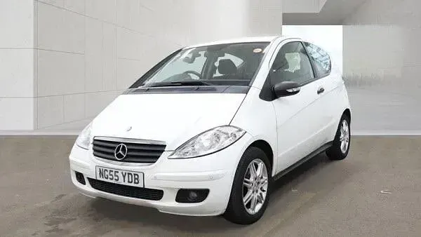 Used Mercedes A200 Classic 136 HP (100 kW) 2005 White Hatchback