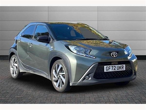 Green Used 2022 Toyota Aygo Hatchback | £12,895 (Fair price) - Image 1/2